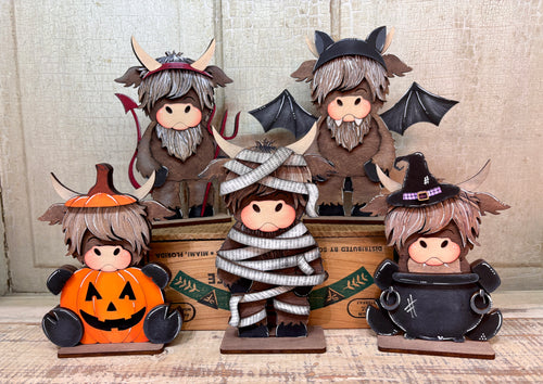 Halloween Highland Cows  - Unpainted