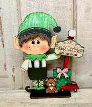 Load image into Gallery viewer, Christmas Elves  - Unpainted &amp; Unassembled