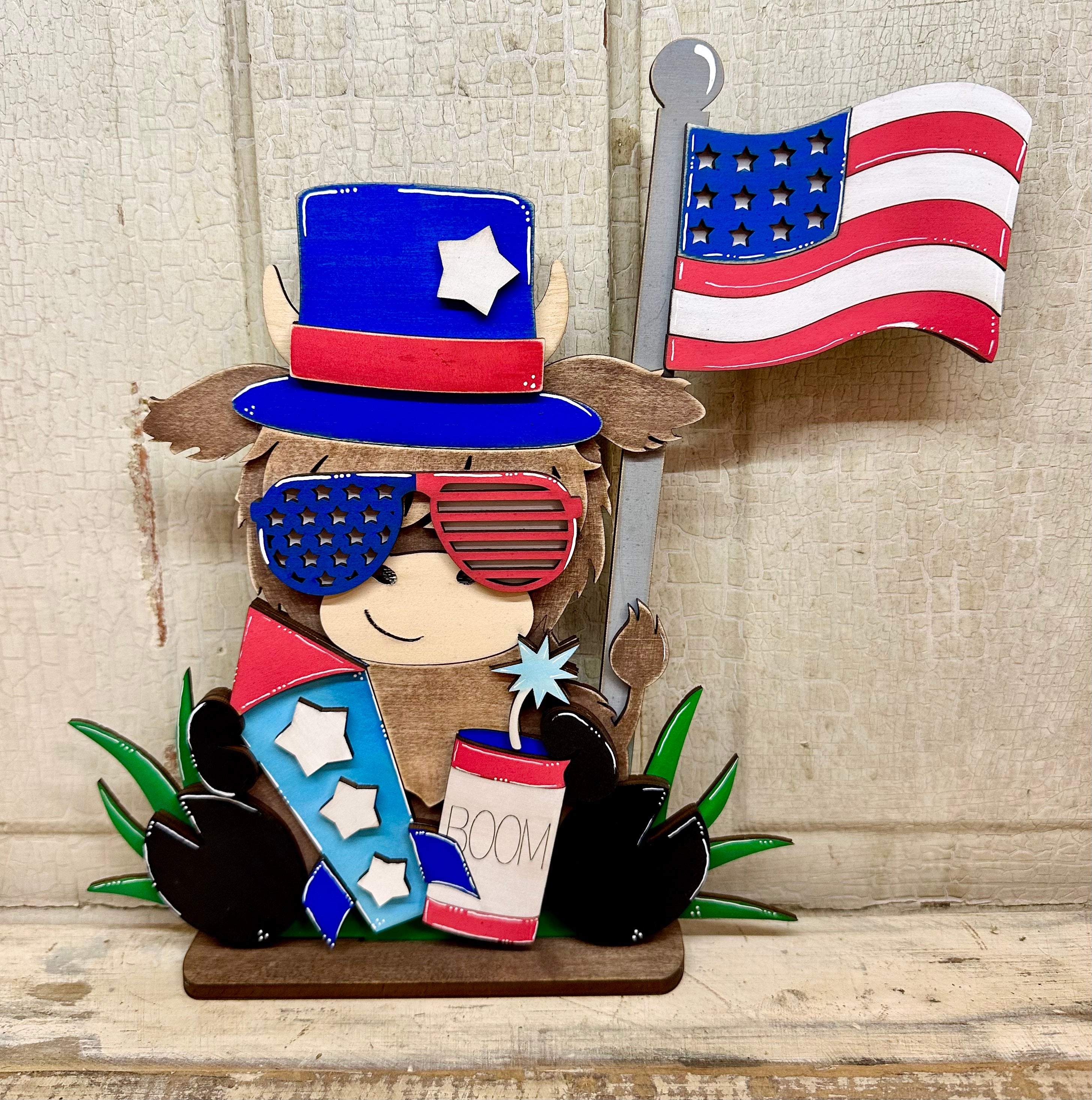 4th of July Highland Cow - Unpainted