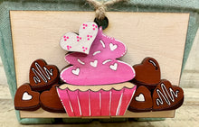 Load image into Gallery viewer, Valentine &amp; St. Patrick&#39;s Day TINY Basket Inserts - Unpainted