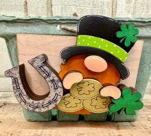 Load image into Gallery viewer, Valentine &amp; St. Patrick&#39;s Day TINY Basket Inserts - Unpainted